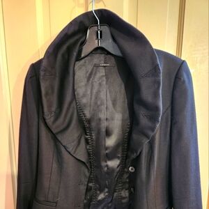 Dramatic Elie Tahari blazer with ruffle collar